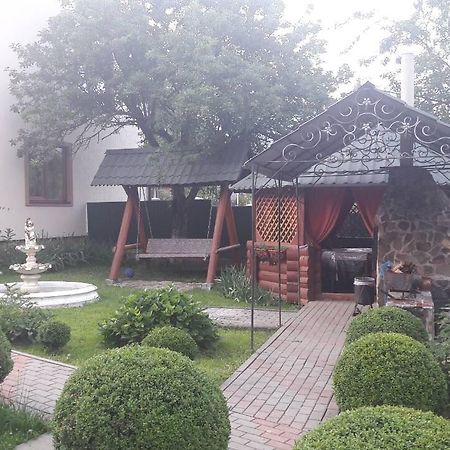 U Romana Яремче Екстер'єр фото
