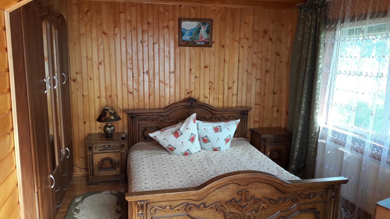 U Romana Яремче Екстер'єр фото